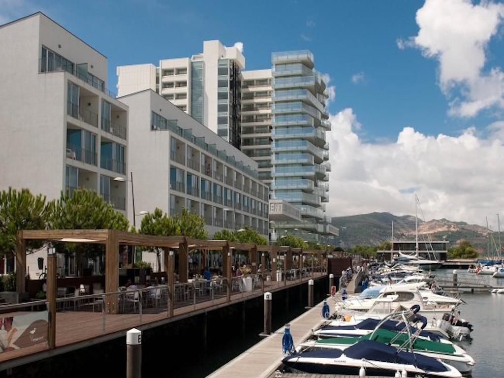 Sea And Marina View Apartment Setubal Exterior photo